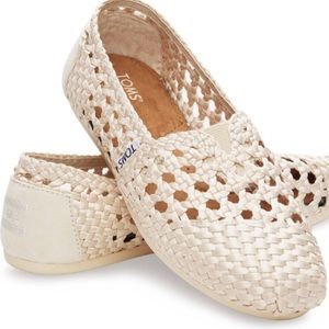 NWT TOMS size 10!